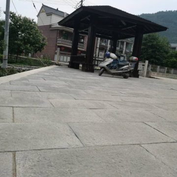 兰溪市香溪镇北山村美丽乡村改造采用我厂生产的仿真老石板，踏步石等